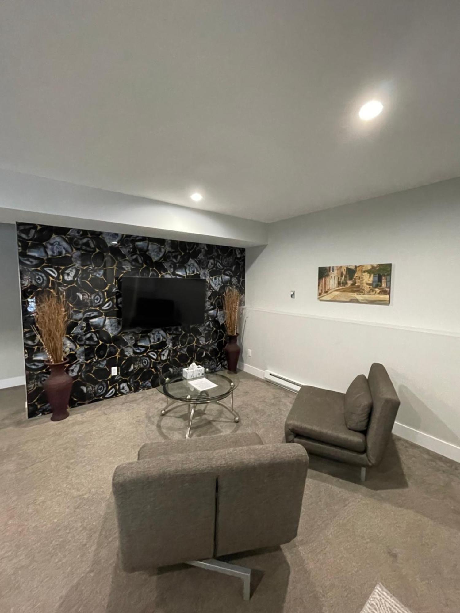 2 Bedroom Suite With Full Kitchen Revelstoke Kültér fotó