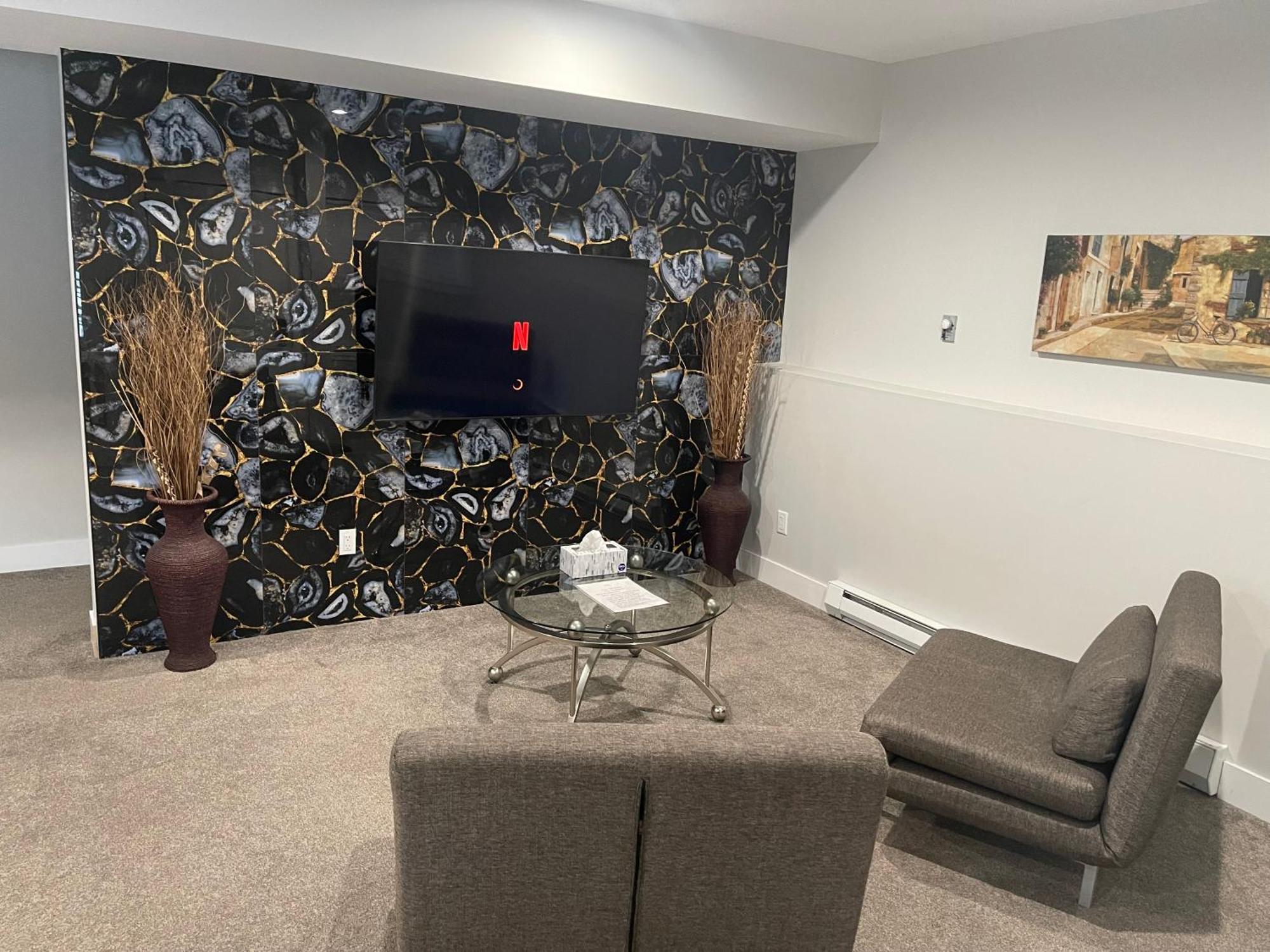 2 Bedroom Suite With Full Kitchen Revelstoke Kültér fotó